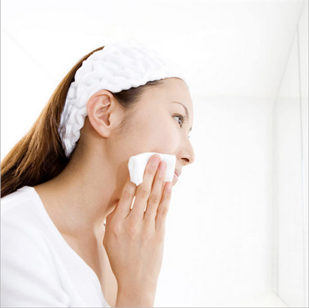 面部白癜风要怎么护理？